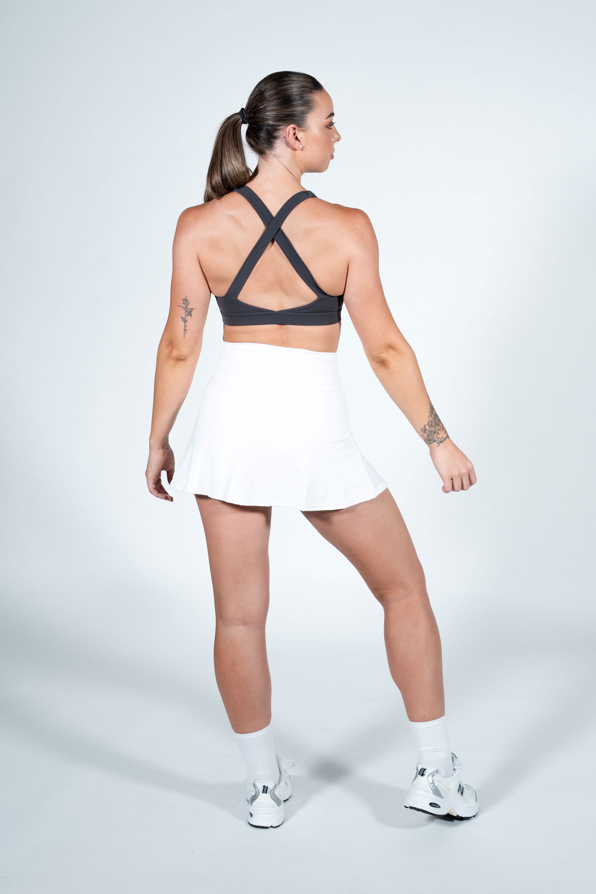 Isabella - Crop